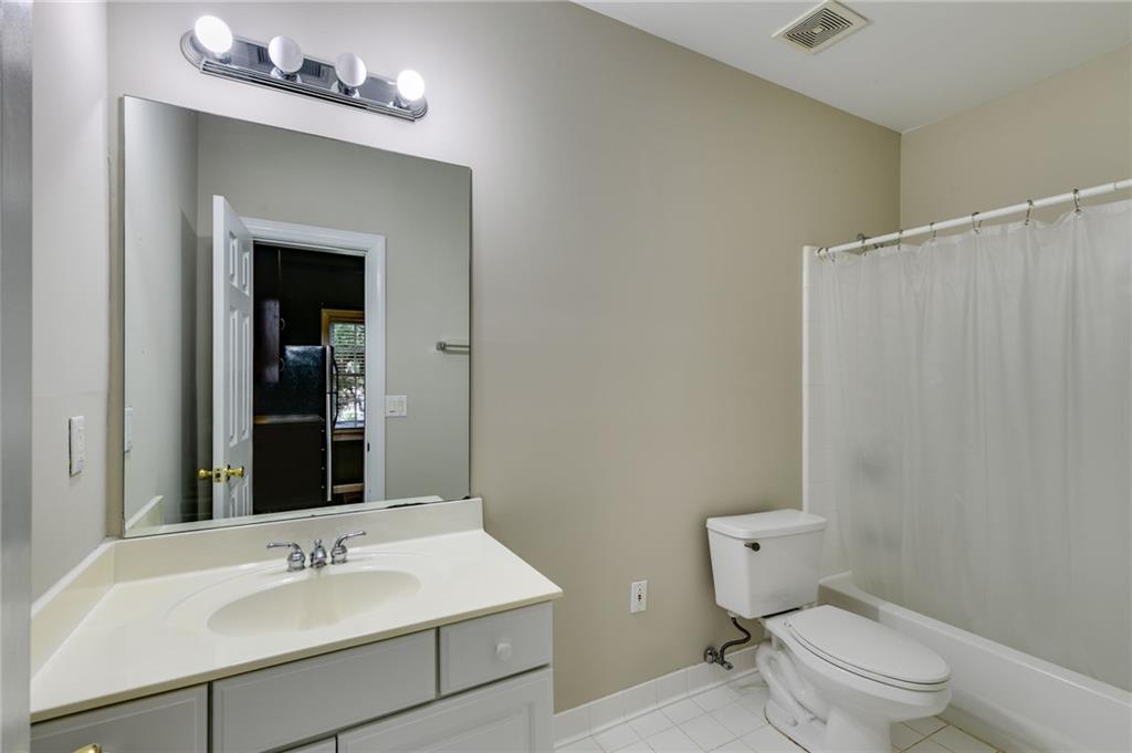 Atlanta, Georgia, 30350, United States, 6 Bedrooms Bedrooms, ,5 BathroomsBathrooms,Residential,For Sale,1900551