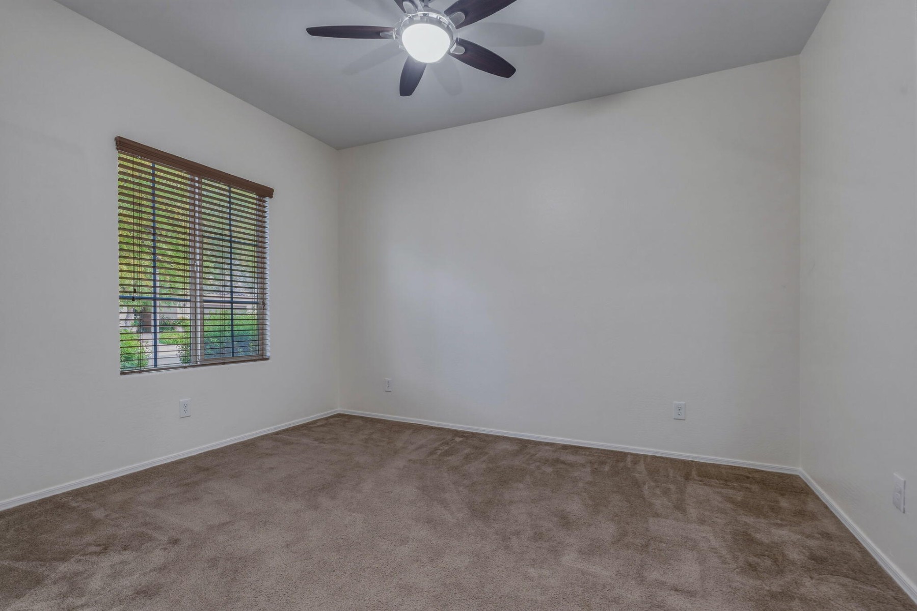  17543 W Buckhorn Trail  Surprise, AZ - 物件實景