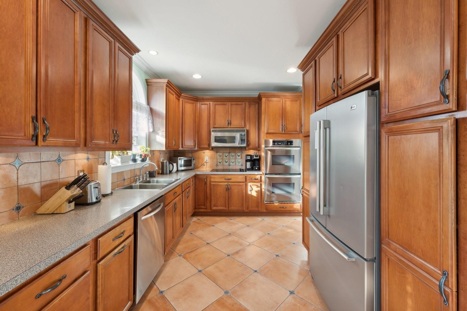 Aquebogue, New York, 11931, United States, 4 Bedrooms Bedrooms, ,3 BathroomsBathrooms,Residential,For Sale,1838532