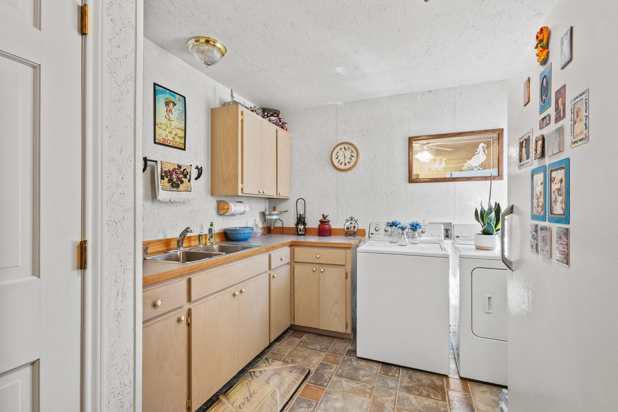 Ivanhoe, Texas, 75447, United States, 3 Bedrooms Bedrooms, ,2 BathroomsBathrooms,Residential,For Sale,1974689