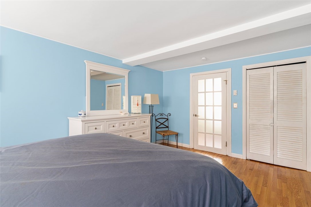 Warwick, Rhode Island, 02886, United States, 4 Bedrooms Bedrooms, ,2 BathroomsBathrooms,Residential,For Sale,1918180