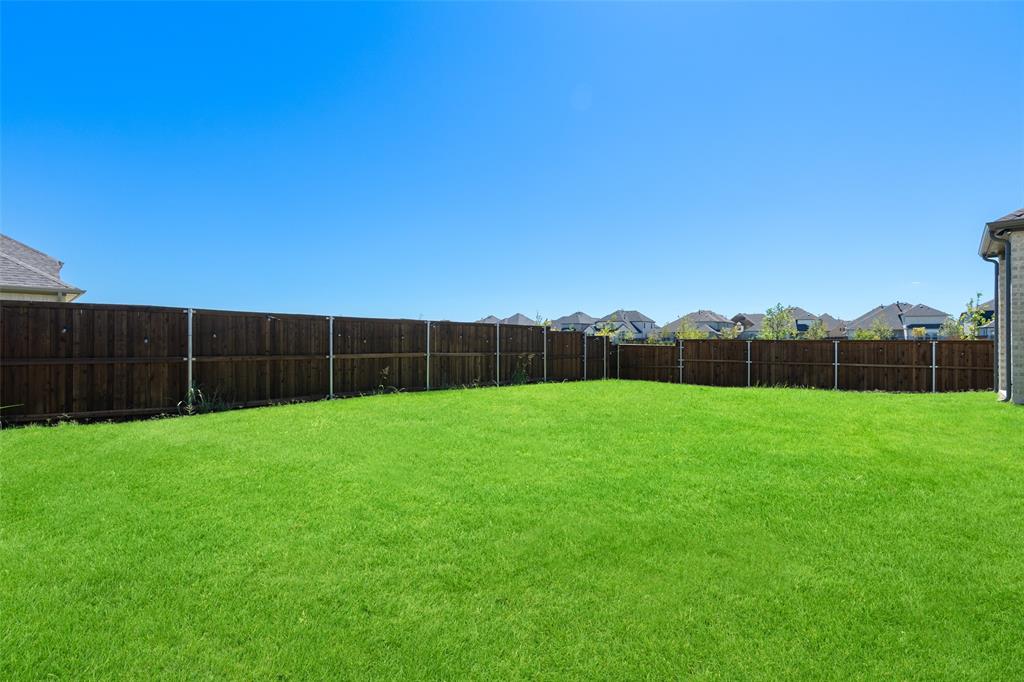 Celina, Texas, 75009, United States, 4 Bedrooms Bedrooms, ,4 BathroomsBathrooms,Residential,For Sale,1933186