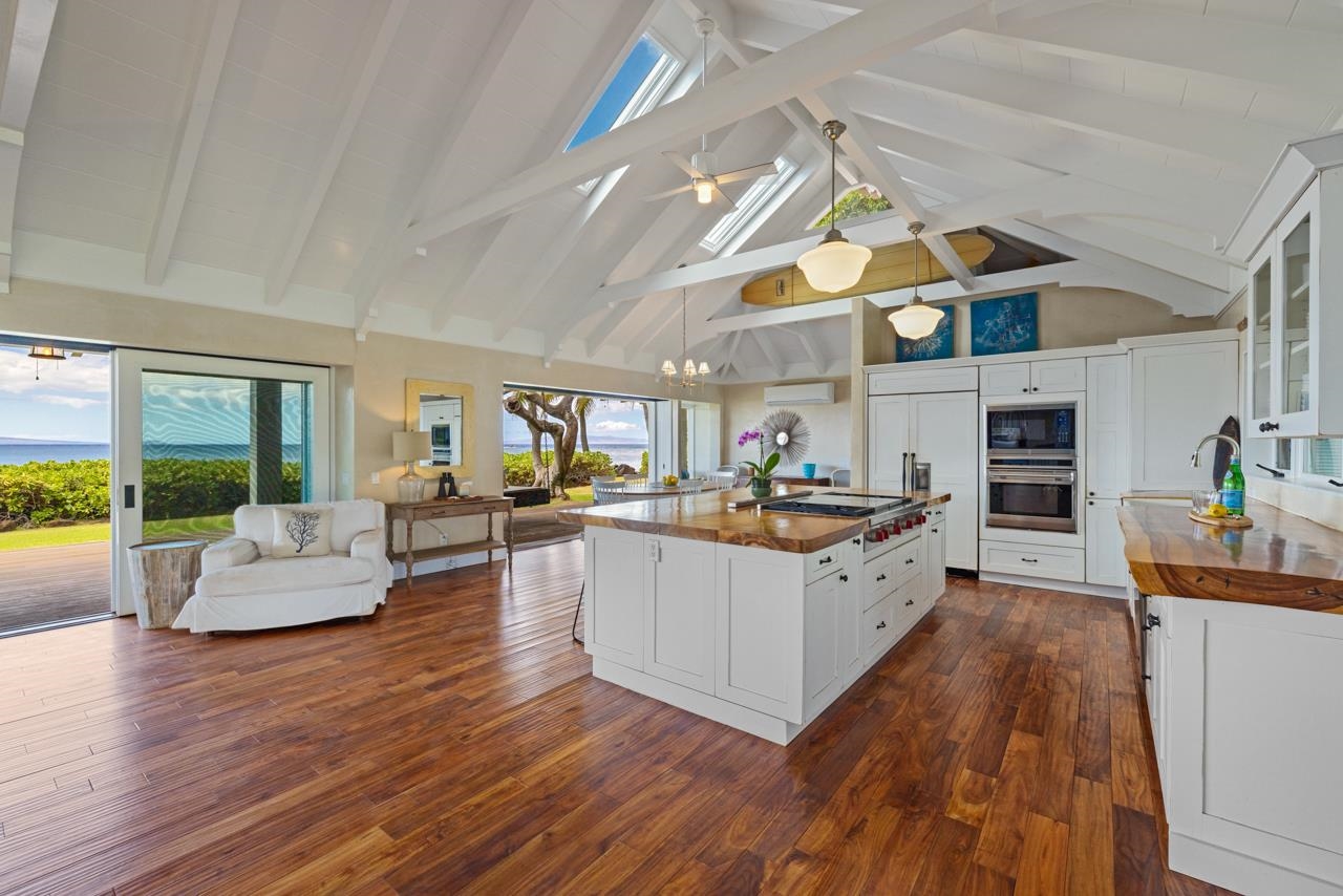 Wailuku, Hawaii, 96793, United States, 2 Bedrooms Bedrooms, ,3 BathroomsBathrooms,Residential,For Sale,1924877