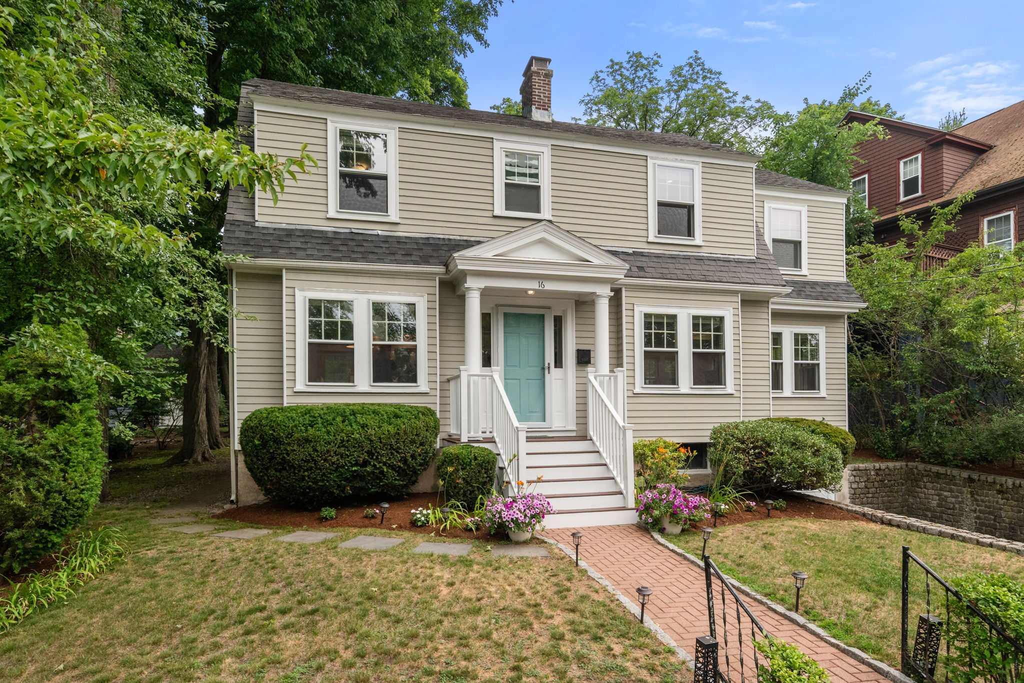  16 Lewis Street, Newton, MA, 02458 - 物件實景