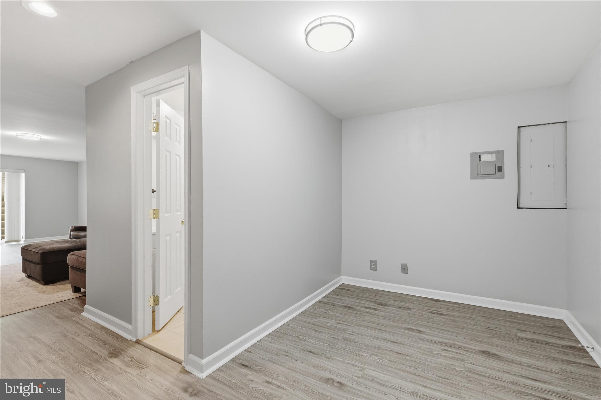 Woodbridge, Virginia, 22193, United States, 4 Bedrooms Bedrooms, ,4 BathroomsBathrooms,Residential,For Sale,2048672