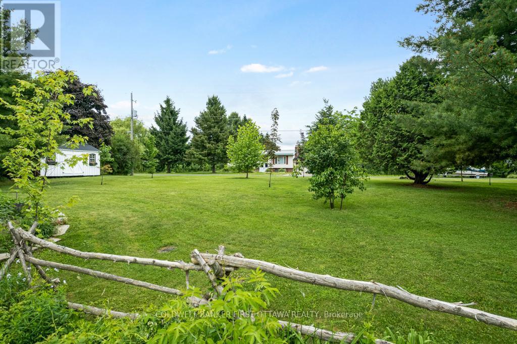 RIDEAU LAKES, Ontario, K0G 1V0, CA, 3 Bedrooms Bedrooms, ,2 BathroomsBathrooms,Residential,For Sale,1947038