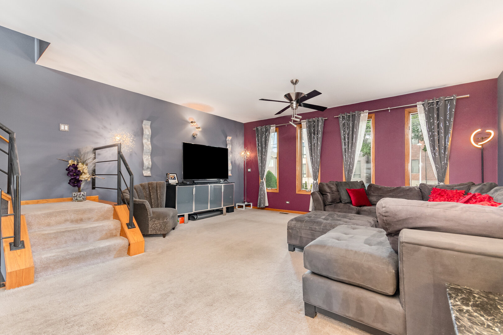 Chicago, Illinois, 60609, United States, 3 Bedrooms Bedrooms, ,3 BathroomsBathrooms,Residential,For Sale,1941639