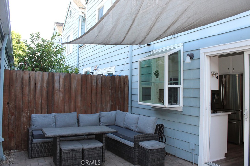 Pasadena, California, 91101, United States, 2 Bedrooms Bedrooms, ,2 BathroomsBathrooms,Residential,For Sale,1944784