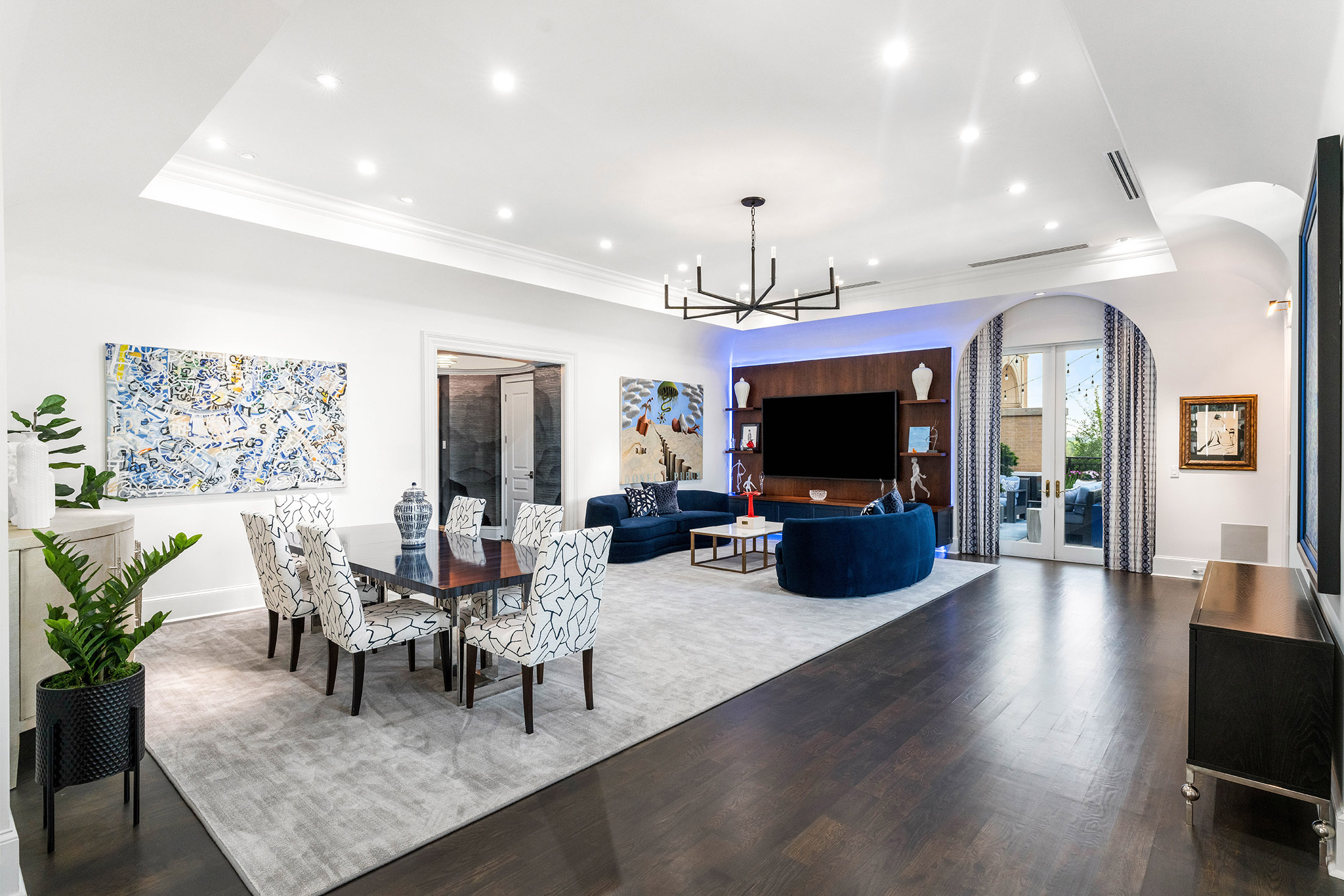  Modern Elegance in the Sky – Designer Penthouse with Skyline Views - 物件實景