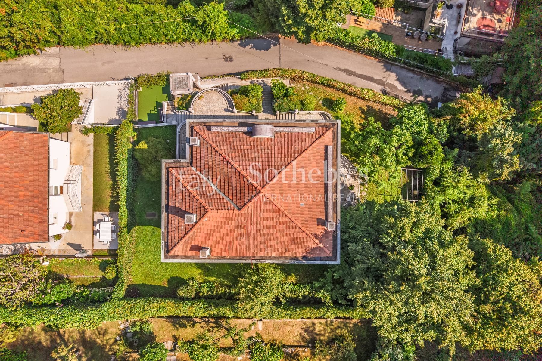  Exclusive Villa with Garden on Turin