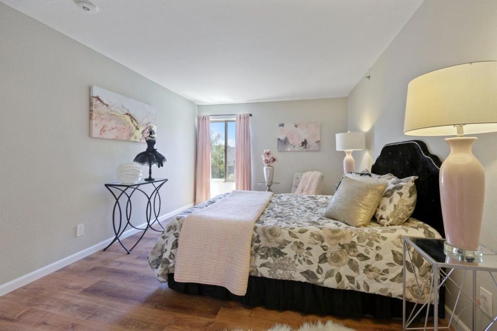 Hayward, California, 94544, United States, 2 Bedrooms Bedrooms, ,2 BathroomsBathrooms,Residential,For Sale,1983988