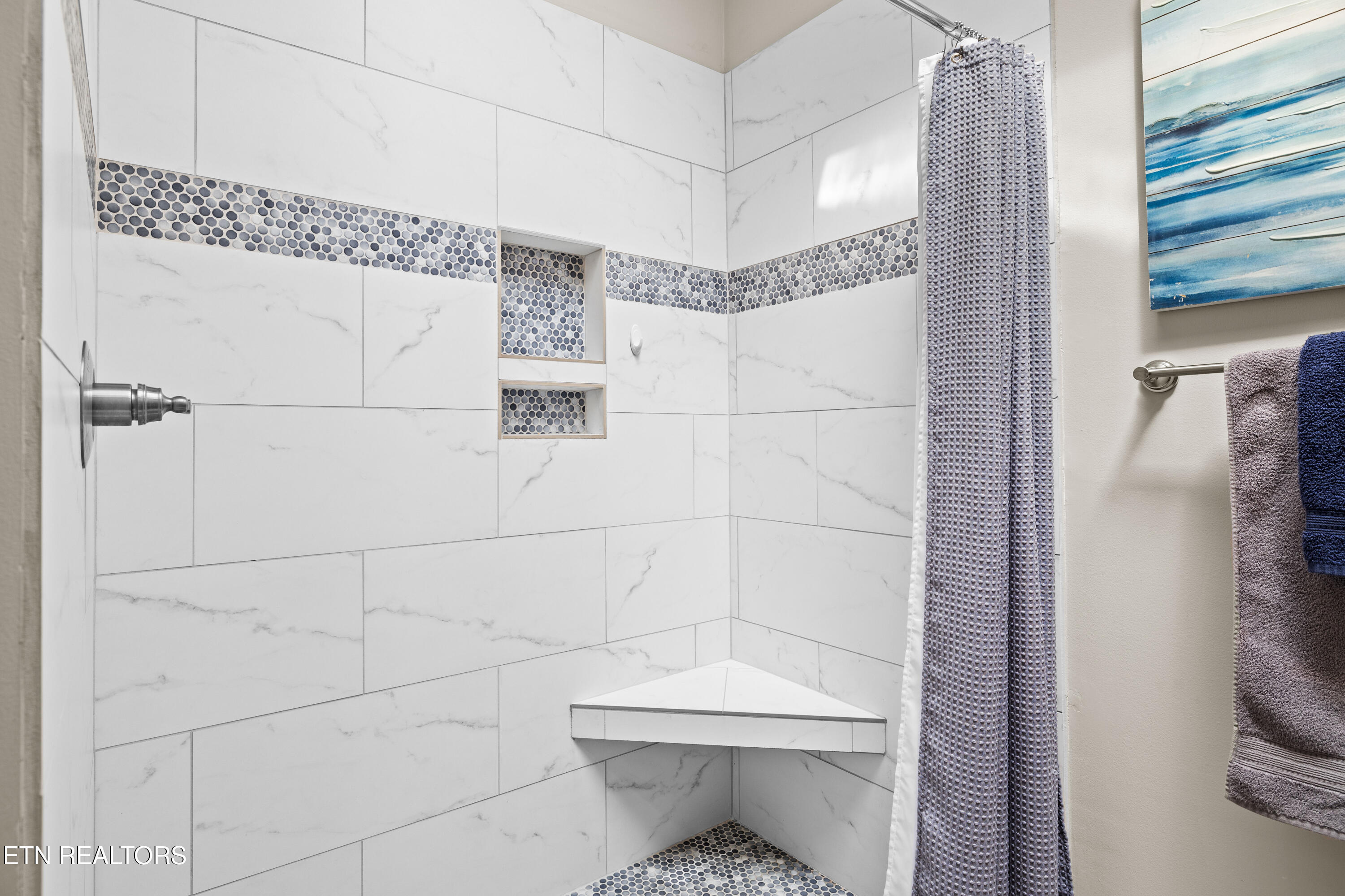 LaFollette, Tennessee, 37766, United States, 3 Bedrooms Bedrooms, ,4 BathroomsBathrooms,Residential,For Sale,1979718