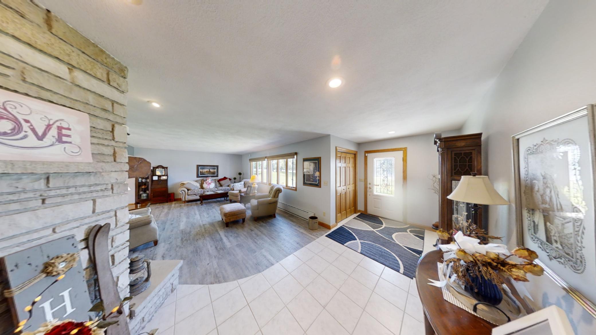 Alden, Minnesota, 56009, United States, 4 Bedrooms Bedrooms, ,1 BathroomBathrooms,Residential,For Sale,1920327