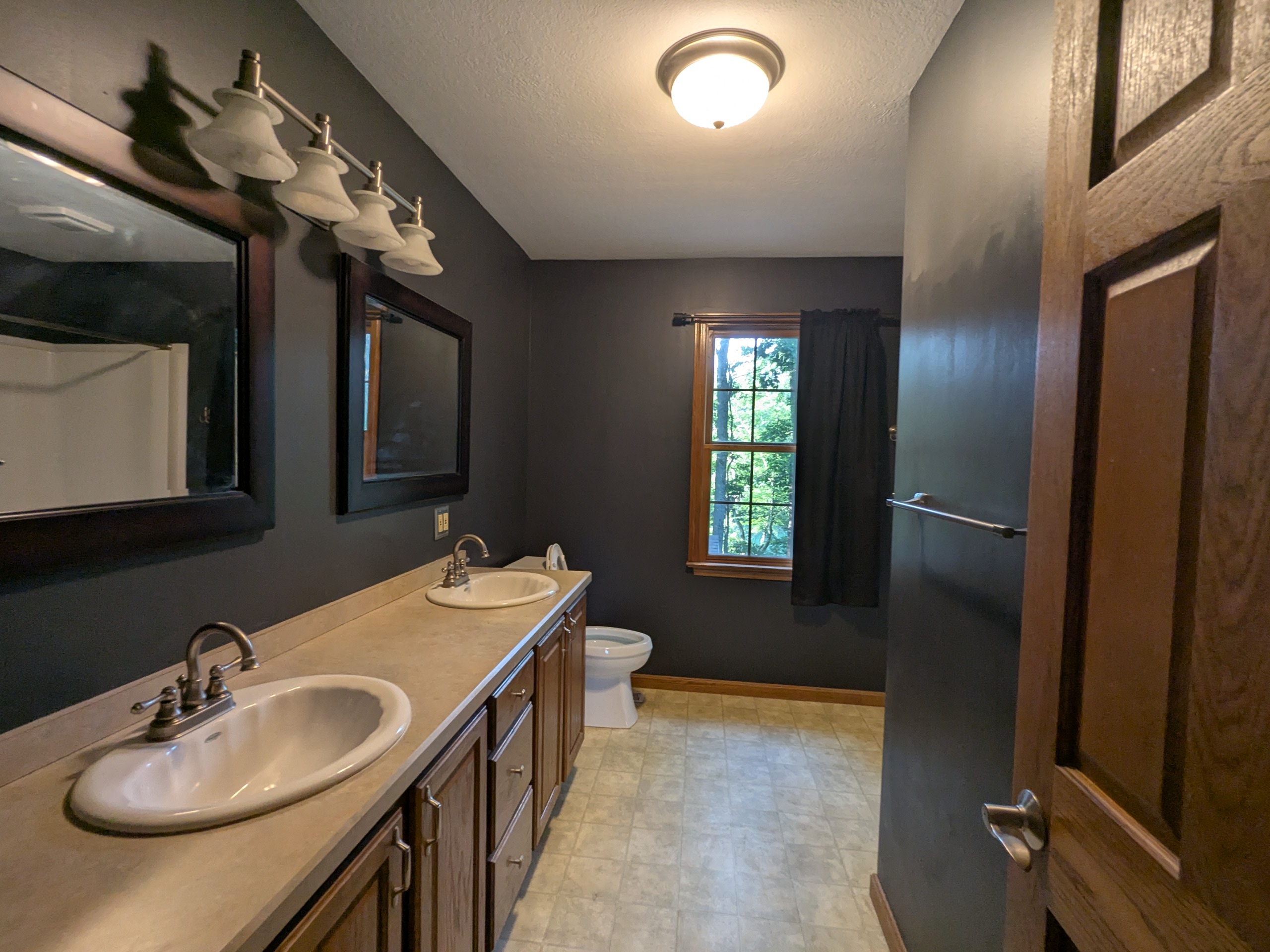 Uniontown, Ohio, 44685, United States, 6 Bedrooms Bedrooms, ,4 BathroomsBathrooms,Residential,For Sale,1945002
