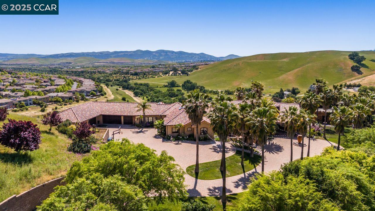 Danville, California, 94506, United States, 4 Bedrooms Bedrooms, ,4 BathroomsBathrooms,Residential,For Sale,1940508