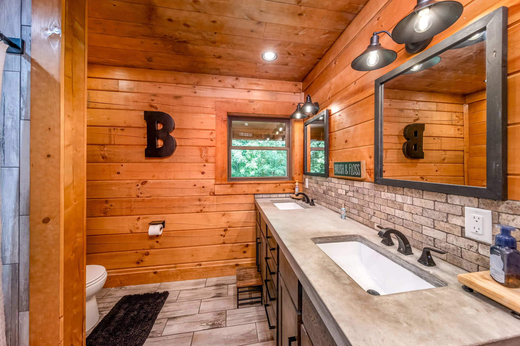 Lakeview, Michigan, 48850, United States, 4 Bedrooms Bedrooms, ,4 BathroomsBathrooms,Residential,For Sale,1943145