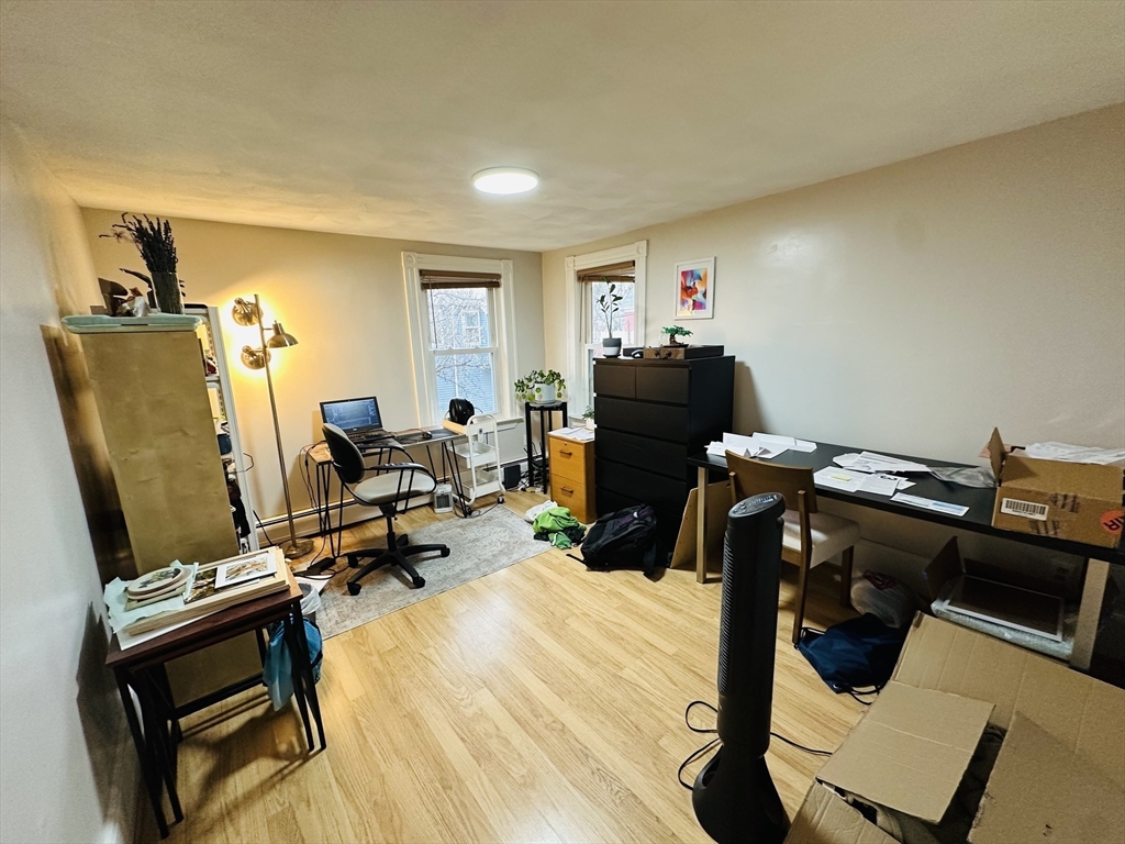 Cambridge, Massachusetts, 02141, United States, 5 Bedrooms Bedrooms, ,3 BathroomsBathrooms,Residential,For Sale,1752513