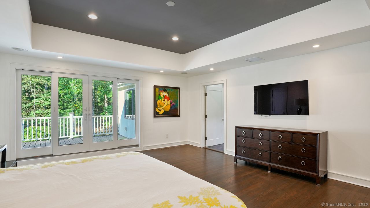 Westport, Connecticut, 06880, United States, 4 Bedrooms Bedrooms, ,4 BathroomsBathrooms,Residential,For Sale,1991642