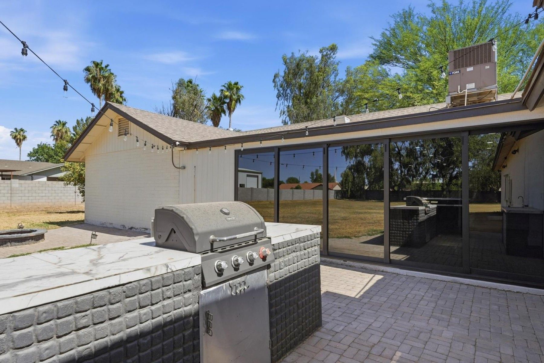  2266 E Willis Rd  Gilbert, AZ - 物件實景