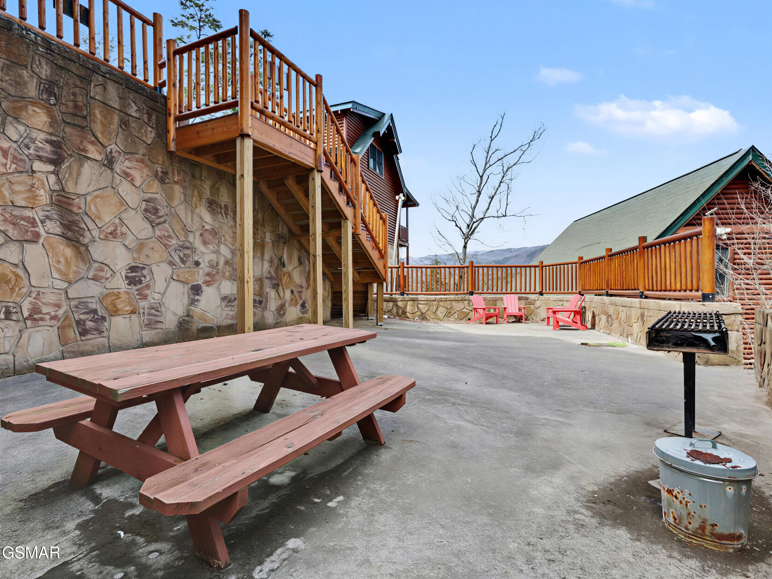Sevierville, Tennessee, 37862, United States, 4 Bedrooms Bedrooms, ,3 BathroomsBathrooms,Residential,For Sale,2028418