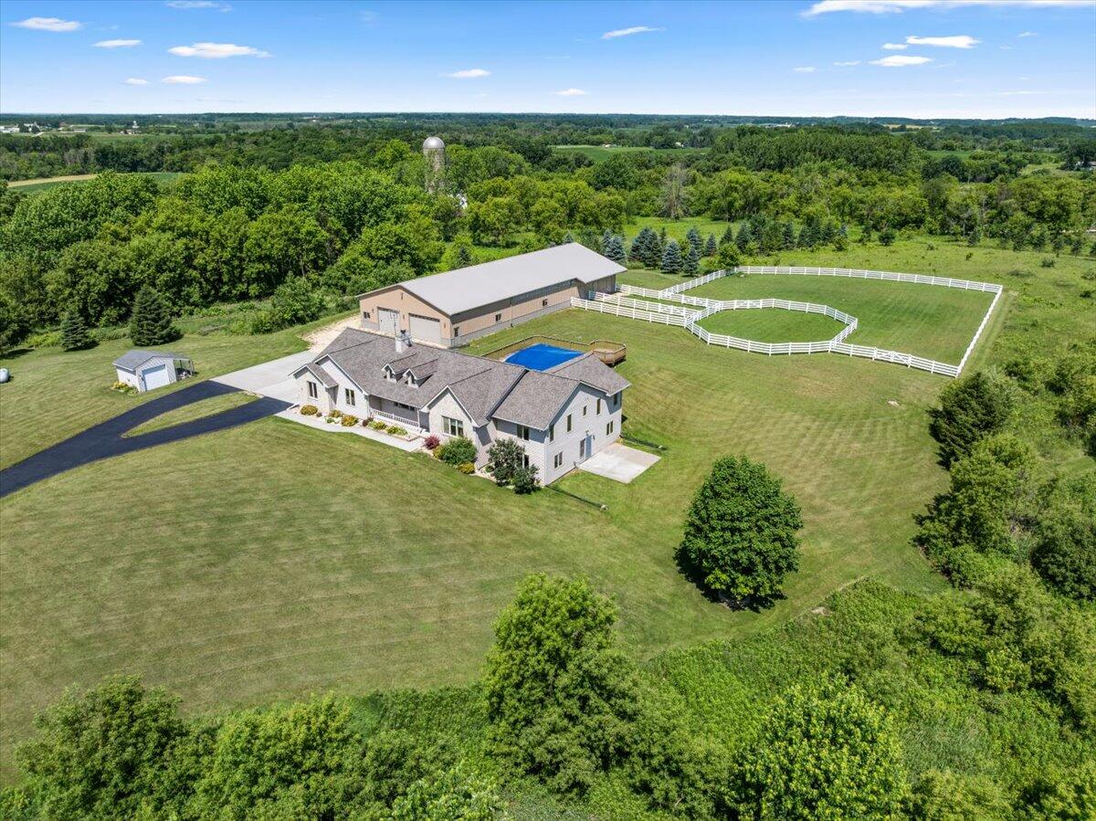 Hubbard, Wisconsin, 53035, United States, 4 Bedrooms Bedrooms, ,4 BathroomsBathrooms,Residential,For Sale,1885428
