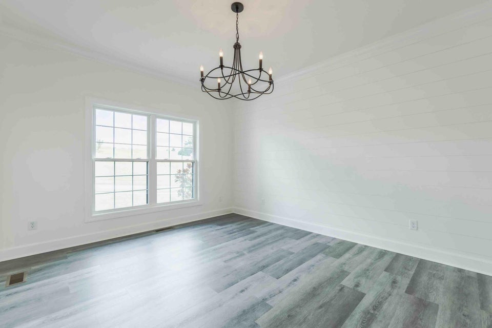 Richmond, Kentucky, 40475, United States, 5 Bedrooms Bedrooms, ,5 BathroomsBathrooms,Residential,For Sale,1881286