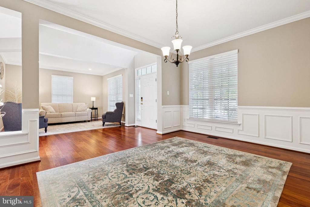 Aldie, Virginia, 20105, United States, 4 Bedrooms Bedrooms, ,4 BathroomsBathrooms,Residential,For Sale,1904270