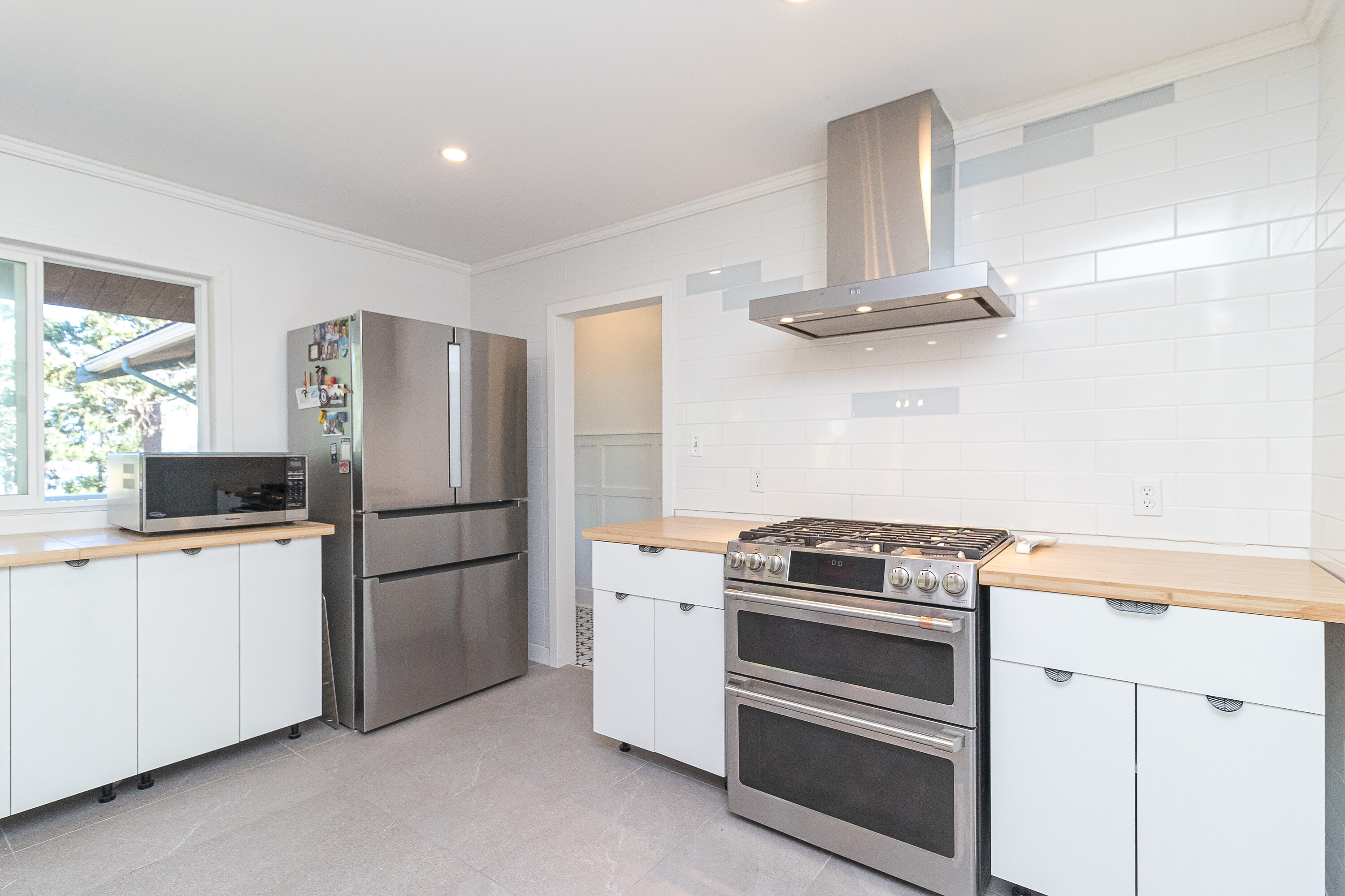  Prime Waterfront Home - 物件實景