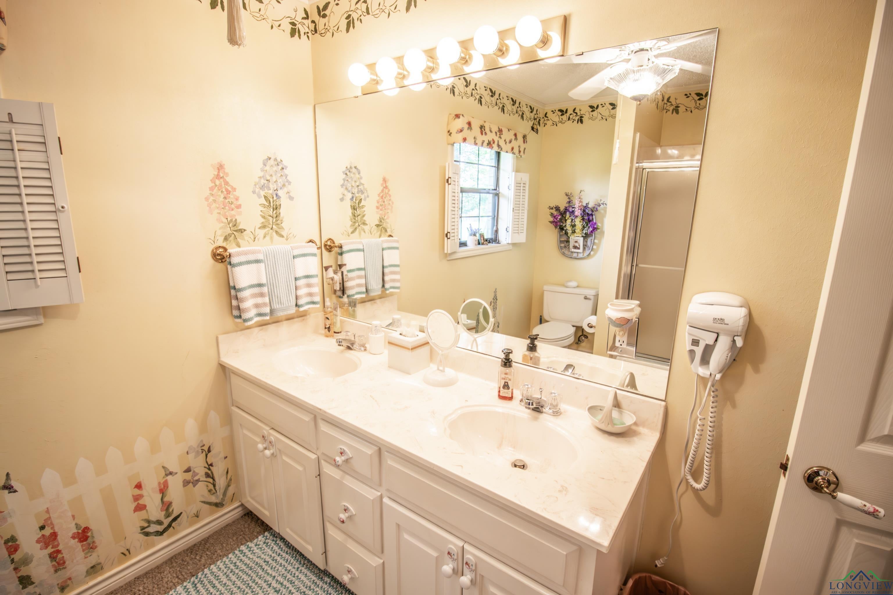 Karnack, Texas, 75661, United States, 4 Bedrooms Bedrooms, ,2 BathroomsBathrooms,Residential,For Sale,1979700