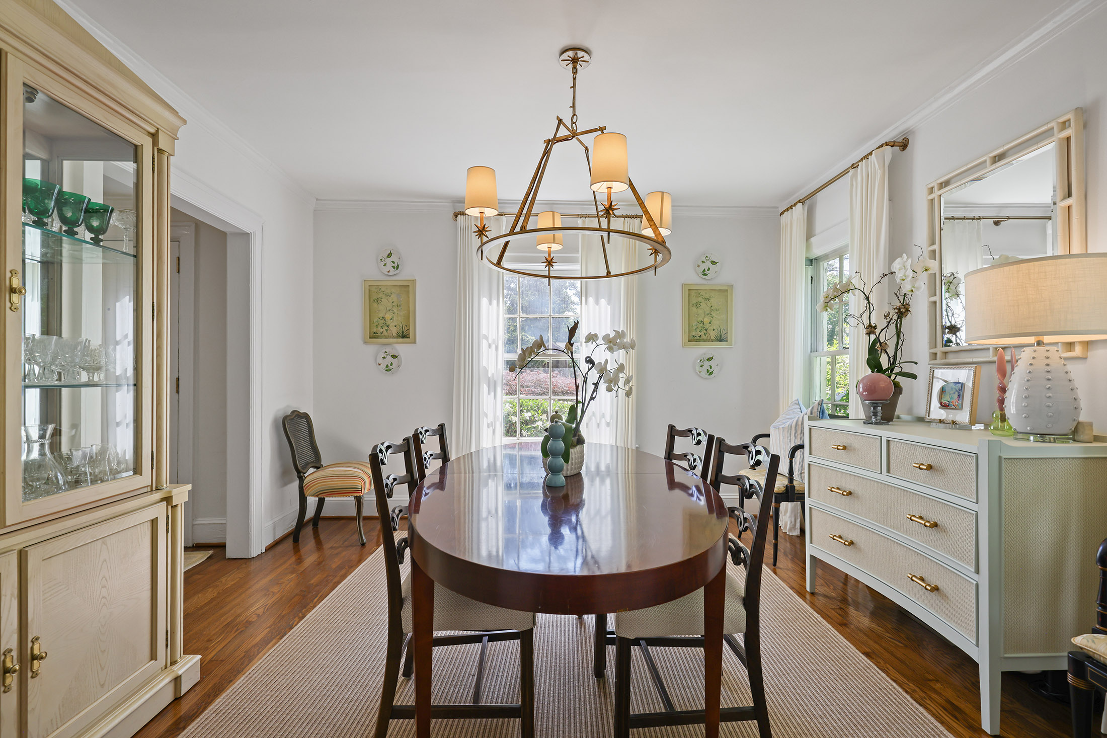  Charming Cottage in the Heart of Sought-after Peachtree Hills - 物件實景