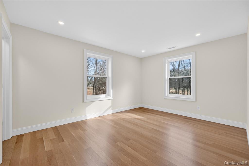 Hopewell Junction, New York, 12533, United States, 2 Bedrooms Bedrooms, ,4 BathroomsBathrooms,Residential,For Sale,2006388