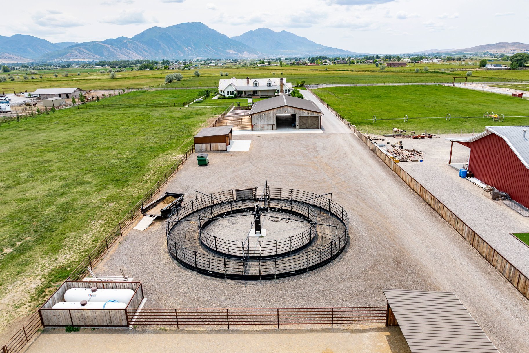  Refined Farmhouse Living with Professional Horse Facilities - 物件實景