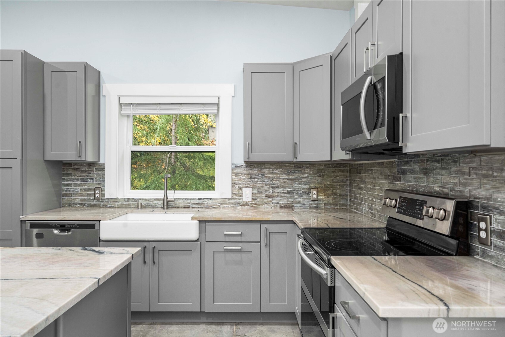 Fall City, Washington, 98025, United States, 2 Bedrooms Bedrooms, ,3 BathroomsBathrooms,Residential,For Sale,1987956