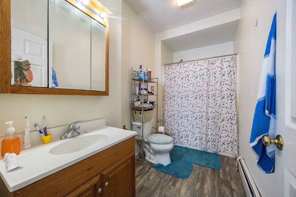 Lowell, Massachusetts, 01854, United States, 9 Bedrooms Bedrooms, ,3 BathroomsBathrooms,Residential,For Sale,1926214