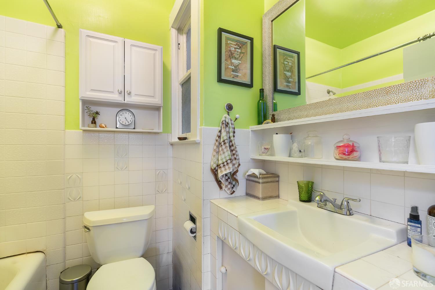 San Francisco, California, 94116, United States, 1 Bedroom Bedrooms, ,2 BathroomsBathrooms,Residential,For Sale,1938526