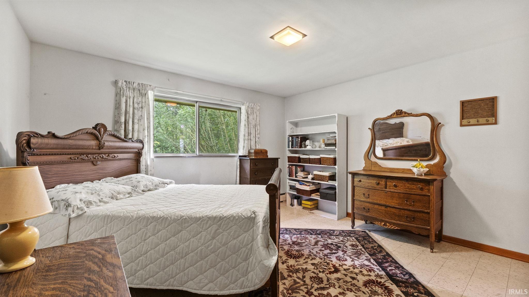 Markle, Indiana, 46770, United States, 3 Bedrooms Bedrooms, ,3 BathroomsBathrooms,Residential,For Sale,1973657