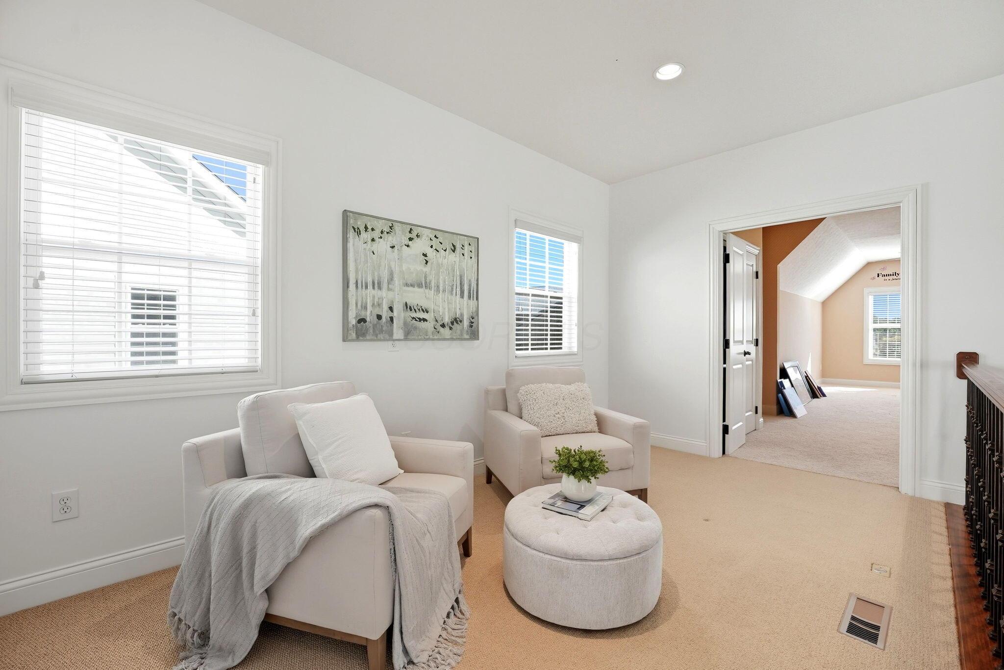 New Albany, Ohio, 43054, United States, 4 Bedrooms Bedrooms, ,5 BathroomsBathrooms,Residential,For Sale,1991111