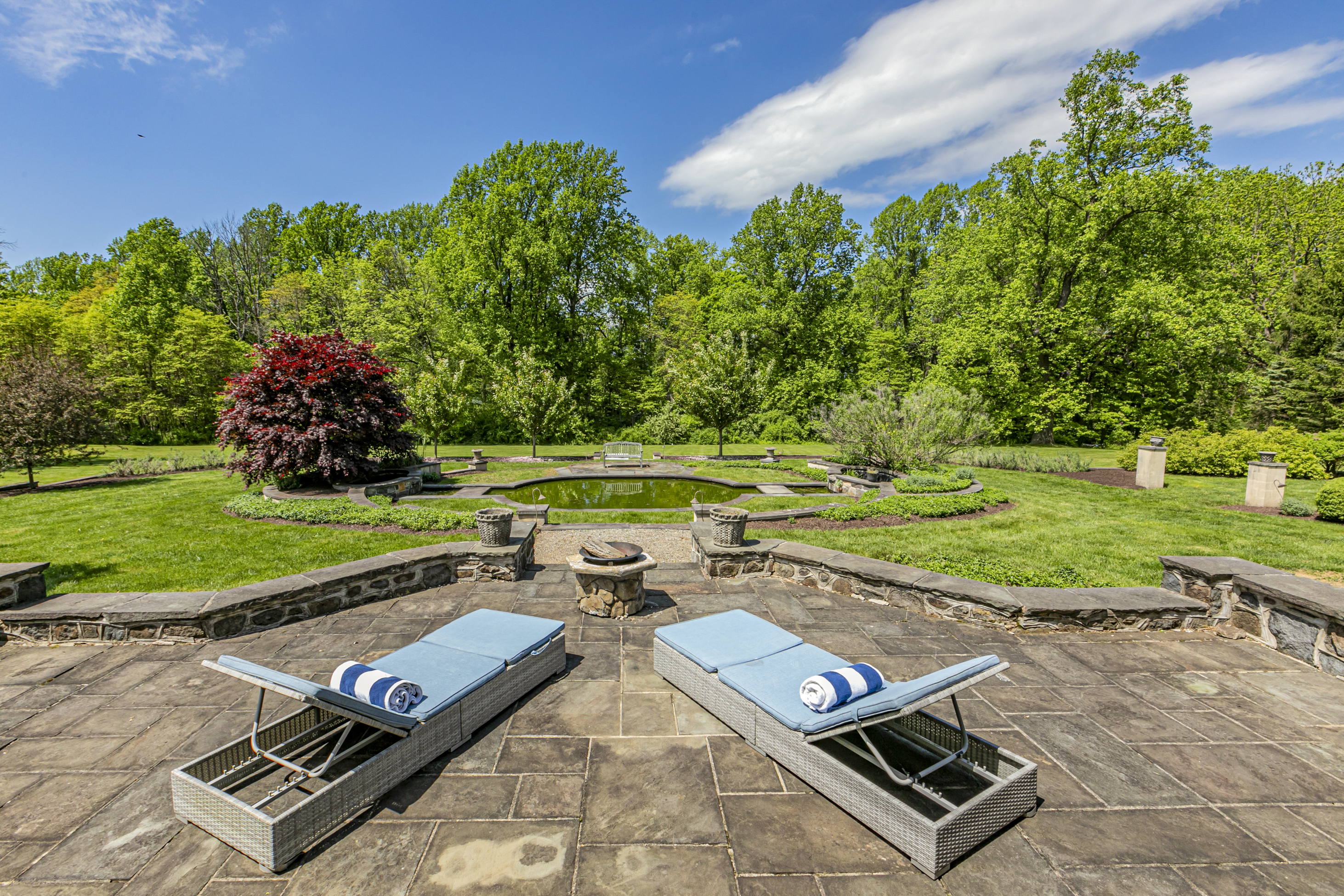  Sprawling Estate with a Rich History and Gorgeous Grounds - 物件實景