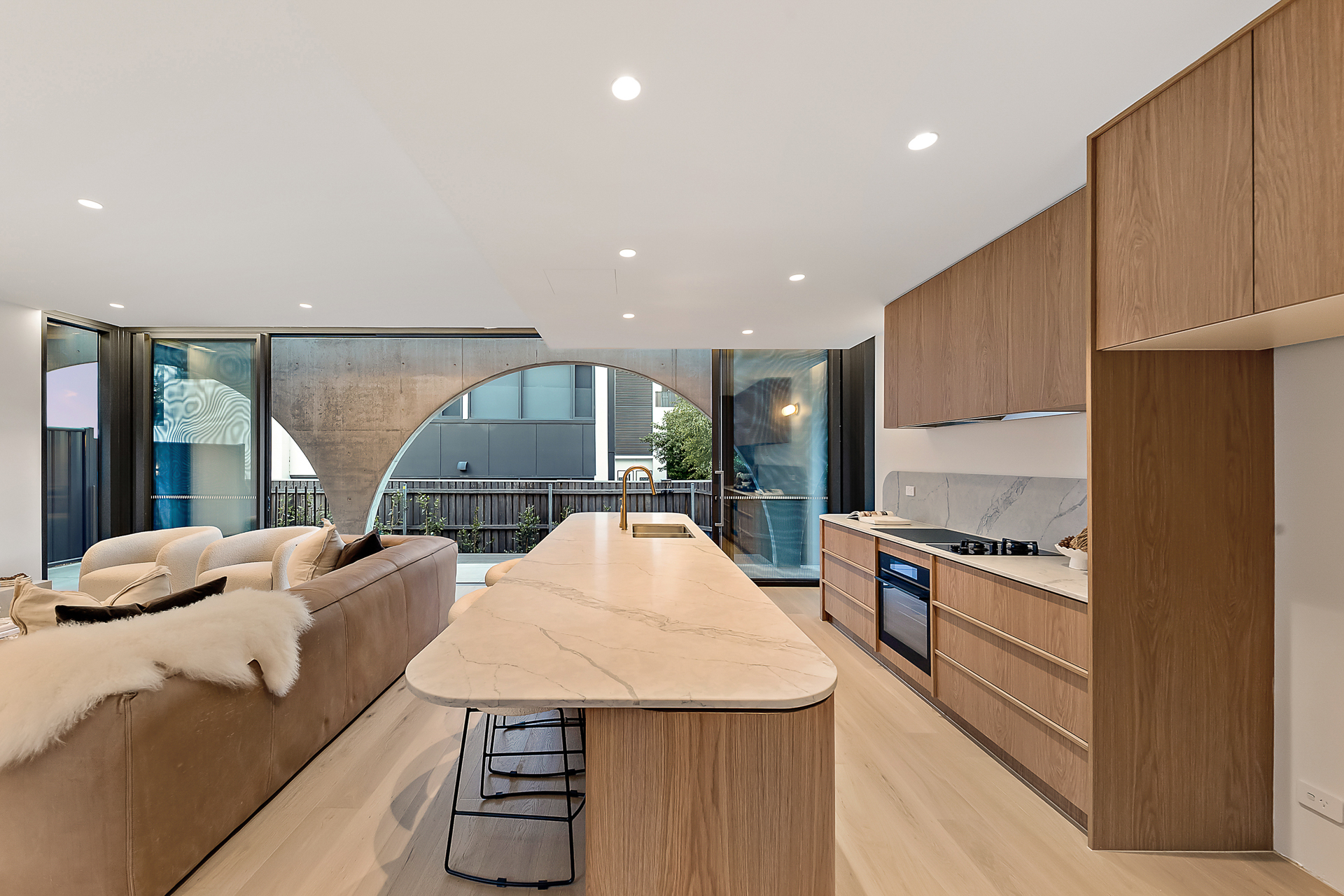  Lifestyle at the forefront in this sleek architectural residence - 物件實景