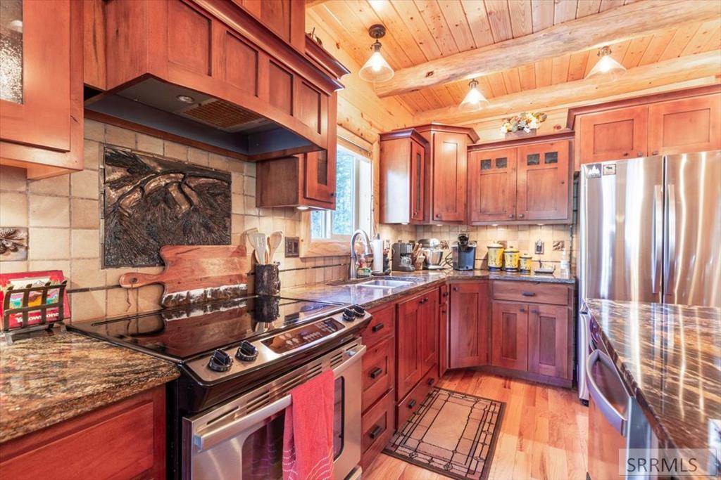 Island Park, Idaho, 83429, United States, 3 Bedrooms Bedrooms, ,2 BathroomsBathrooms,Residential,For Sale,1766025