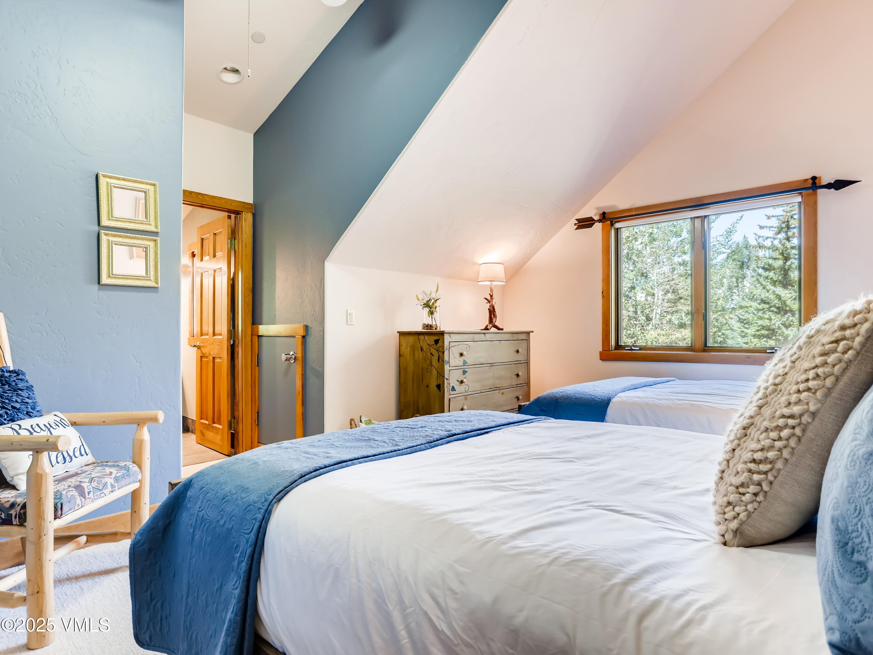 Edwards, Colorado, 81632, United States, 5 Bedrooms Bedrooms, ,5 BathroomsBathrooms,Residential,For Sale,1976185