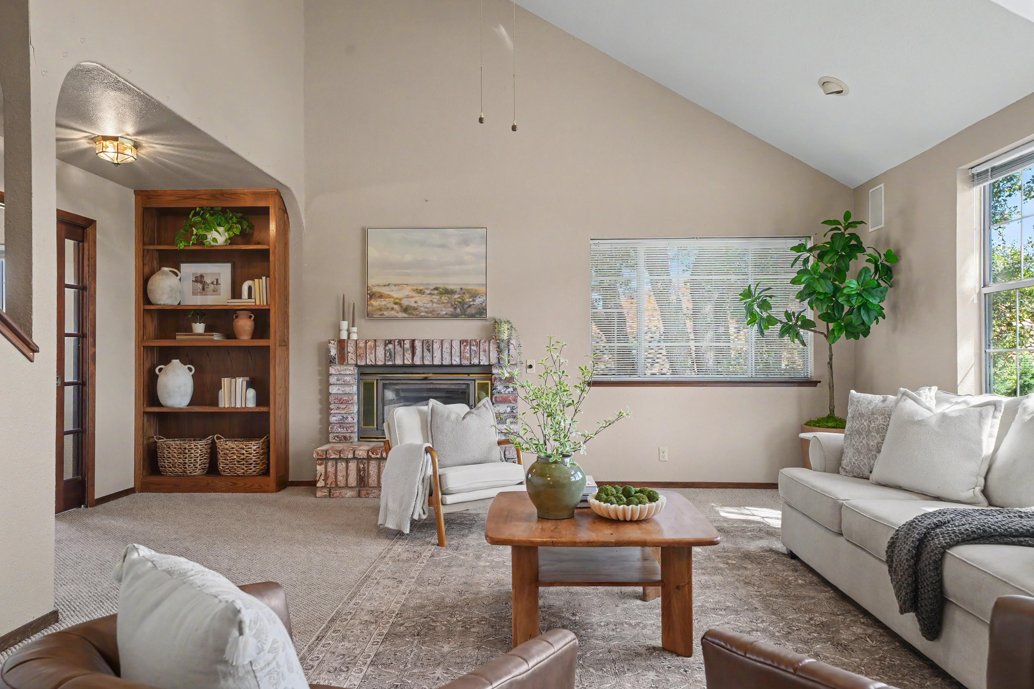  Spacious Sutter Creek Home with Hillside Views and Endless Potential - 物件實景