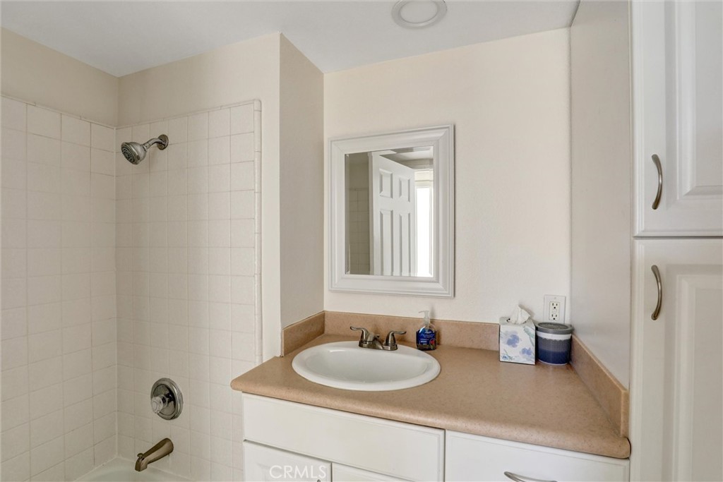 Mission Viejo, California, 92692, United States, 2 Bedrooms Bedrooms, ,2 BathroomsBathrooms,Residential,For Sale,1939643