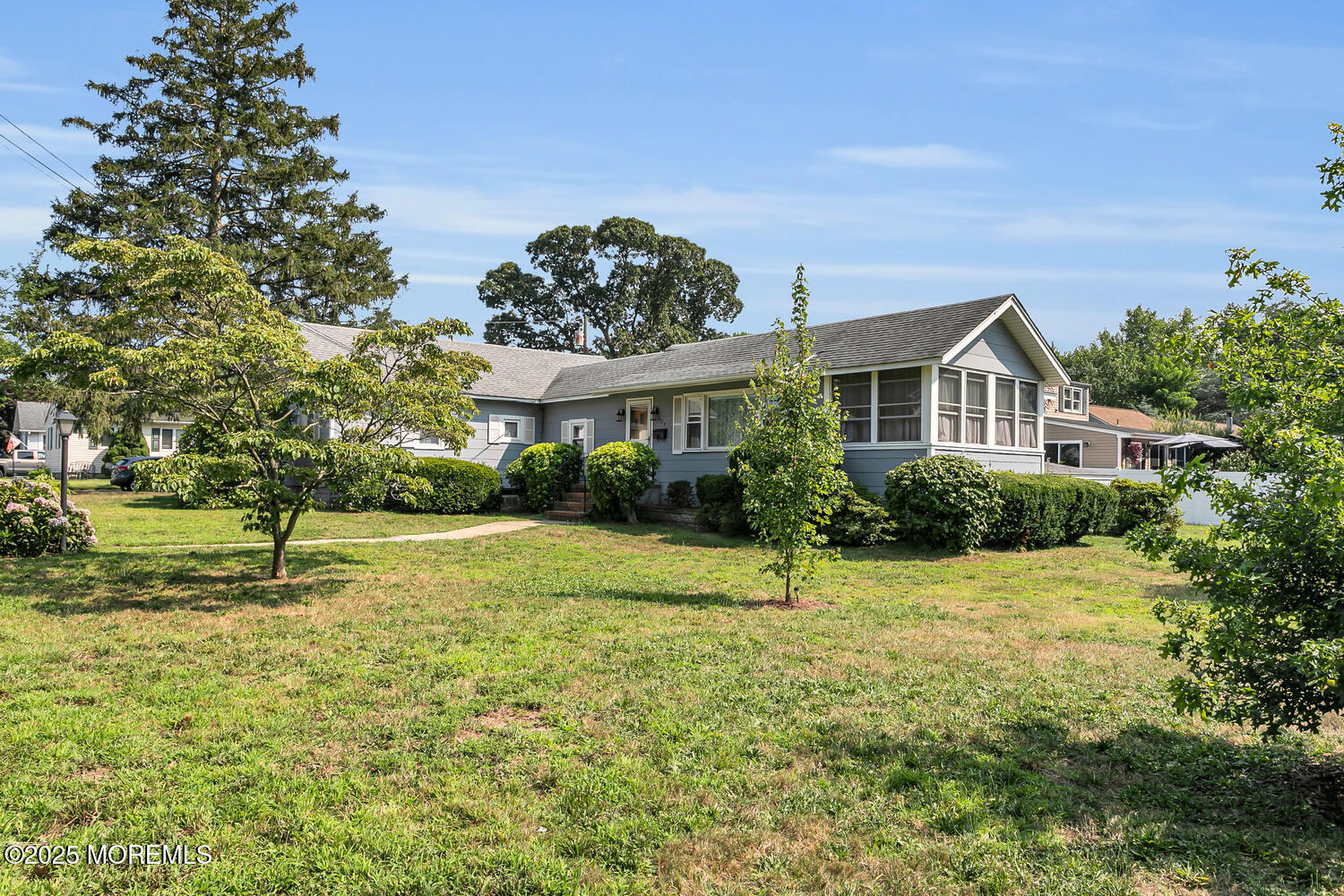 Belford, New Jersey, 07718, United States, 3 Bedrooms Bedrooms, ,2 BathroomsBathrooms,Residential,For Sale,1921068