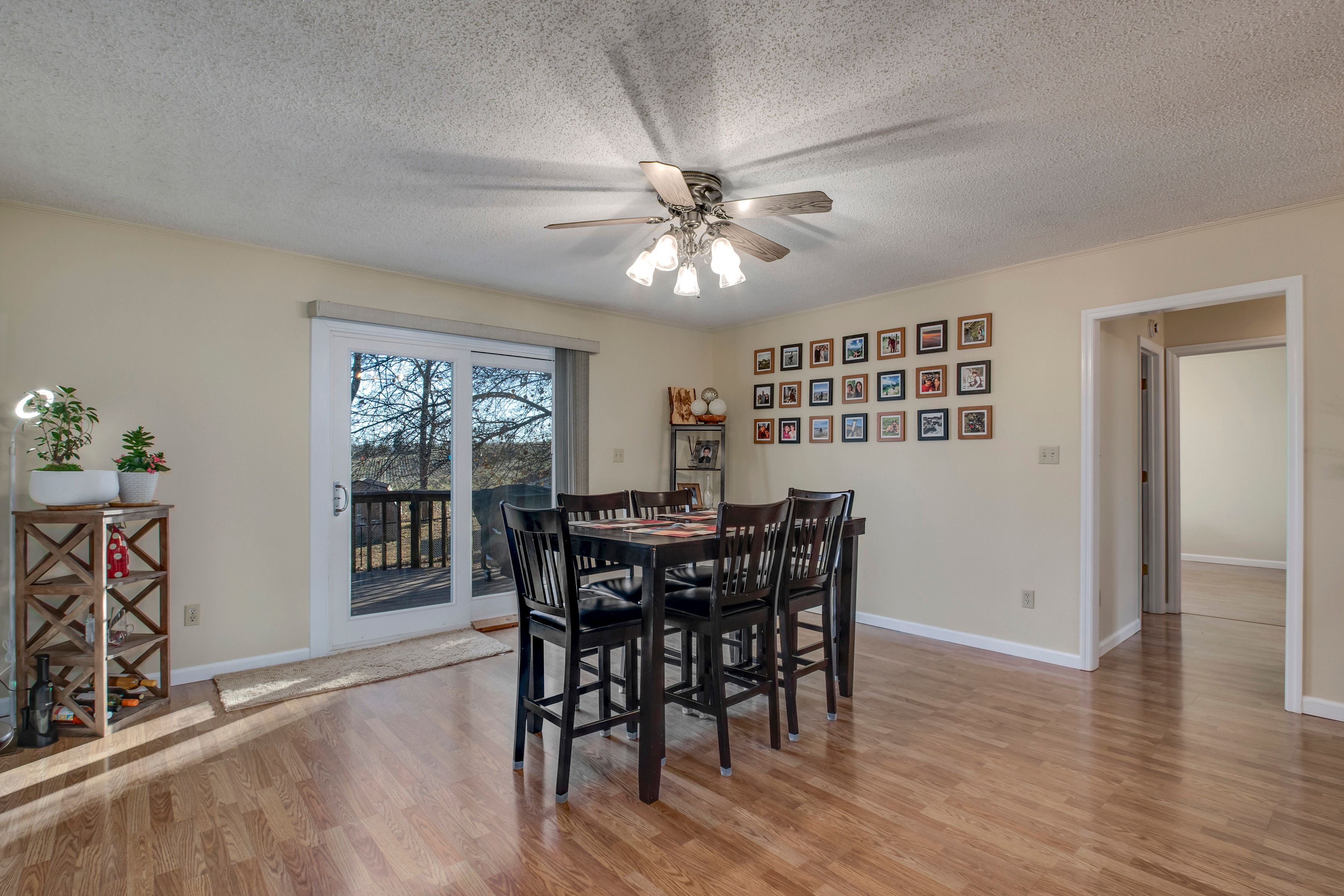 Loudon, Tennessee, 37774, United States, 3 Bedrooms Bedrooms, ,3 BathroomsBathrooms,Residential,For Sale,2011401