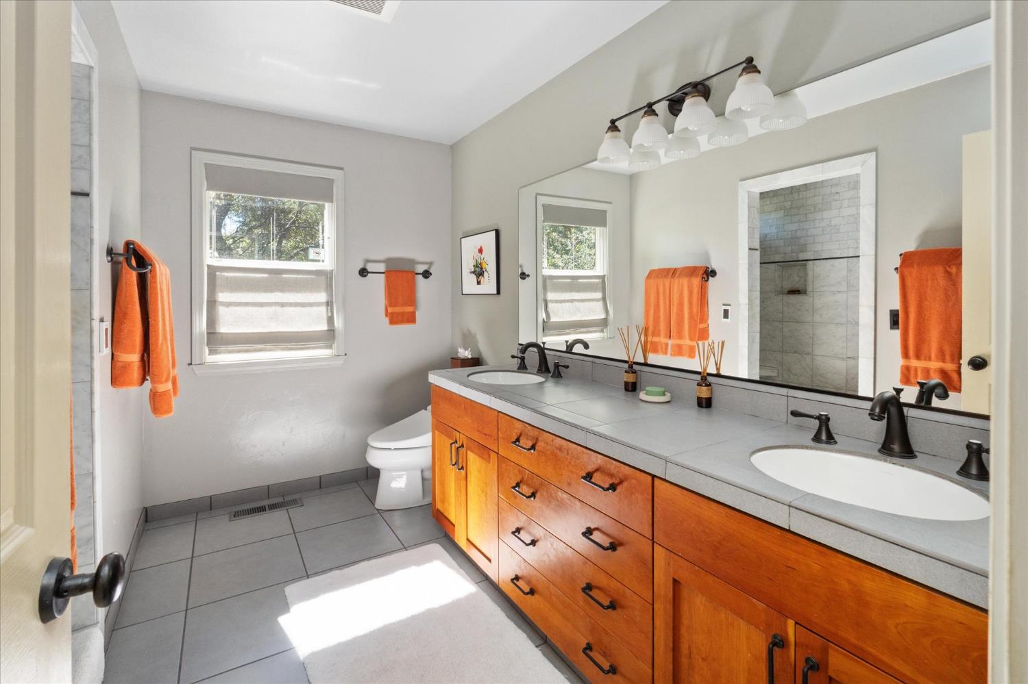Murphys, California, 95247, United States, 3 Bedrooms Bedrooms, ,4 BathroomsBathrooms,Residential,For Sale,2030734