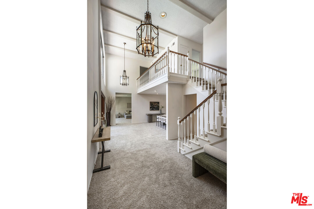 Los Angeles, California, 90027, United States, 4 Bedrooms Bedrooms, ,4 BathroomsBathrooms,Residential,For Sale,1918176