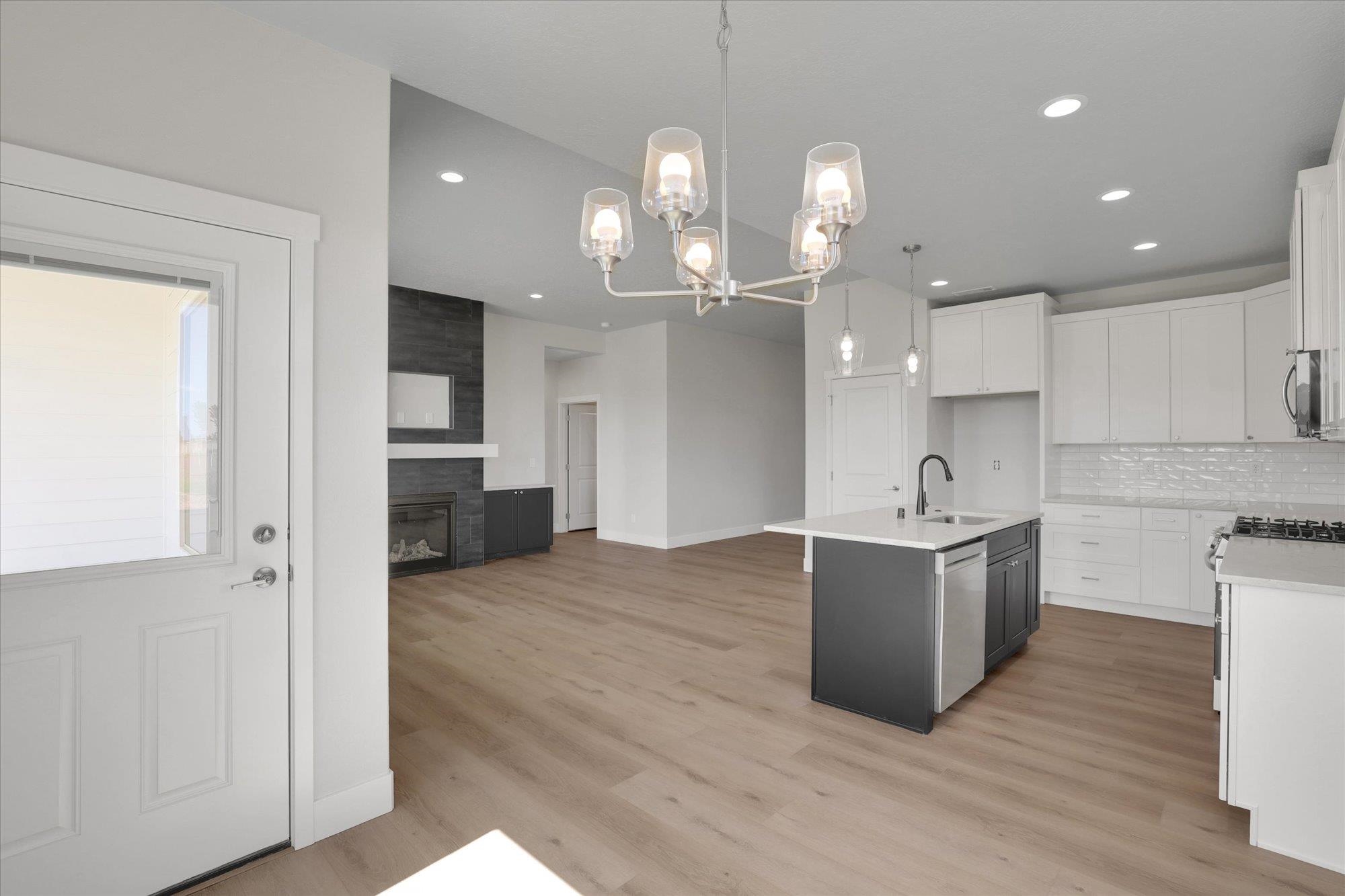Deer Park, Washington, 99006, United States, 3 Bedrooms Bedrooms, ,2 BathroomsBathrooms,Residential,For Sale,1684310