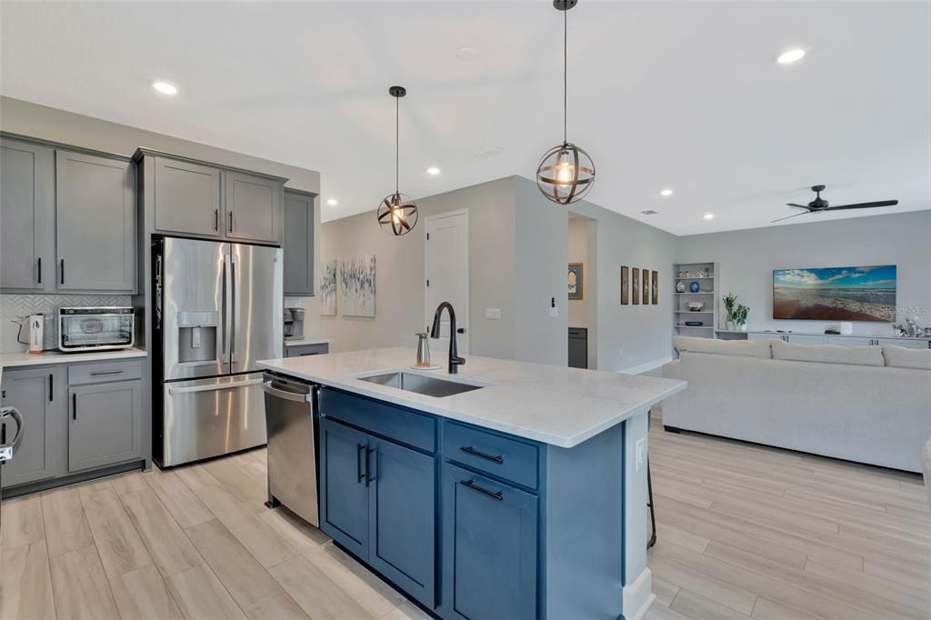 St Cloud, Florida, 34772, United States, 5 Bedrooms Bedrooms, ,3 BathroomsBathrooms,Residential,For Sale,1970821