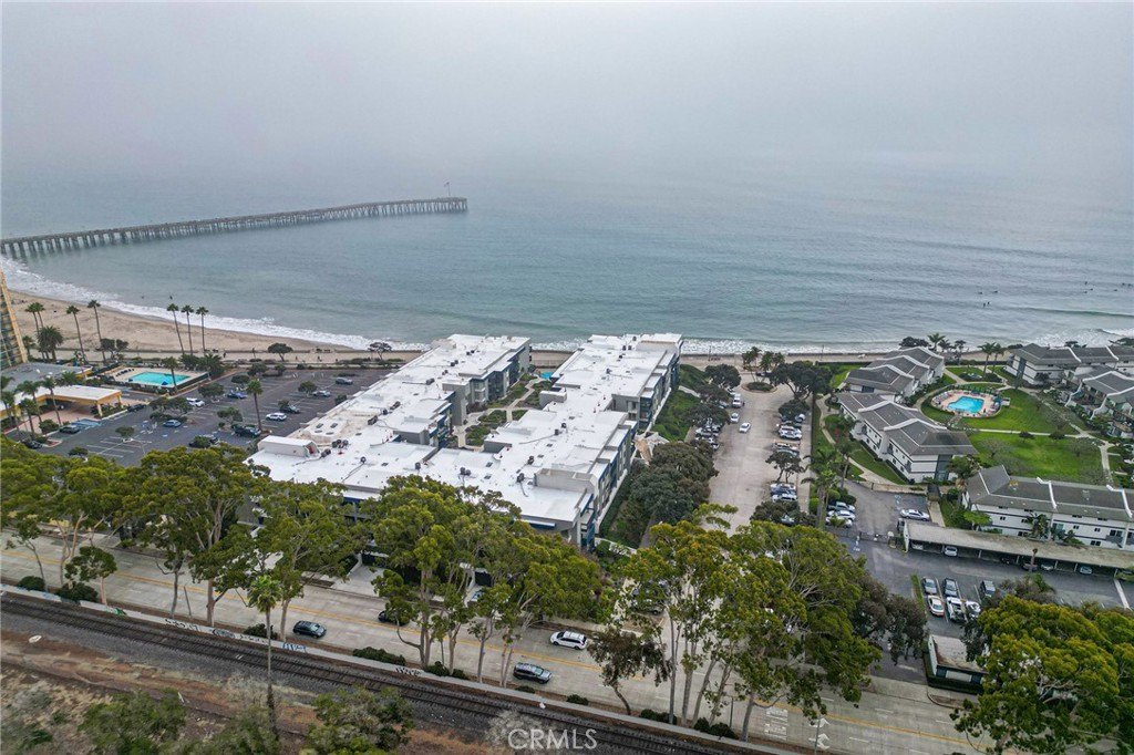 Ventura, California, 93001, United States, 2 Bedrooms Bedrooms, ,1 BathroomBathrooms,Residential,For Sale,1990388